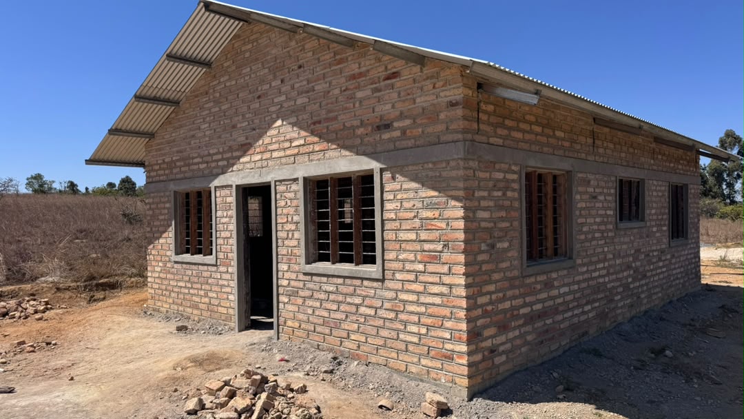 Staff housing at Kibidula